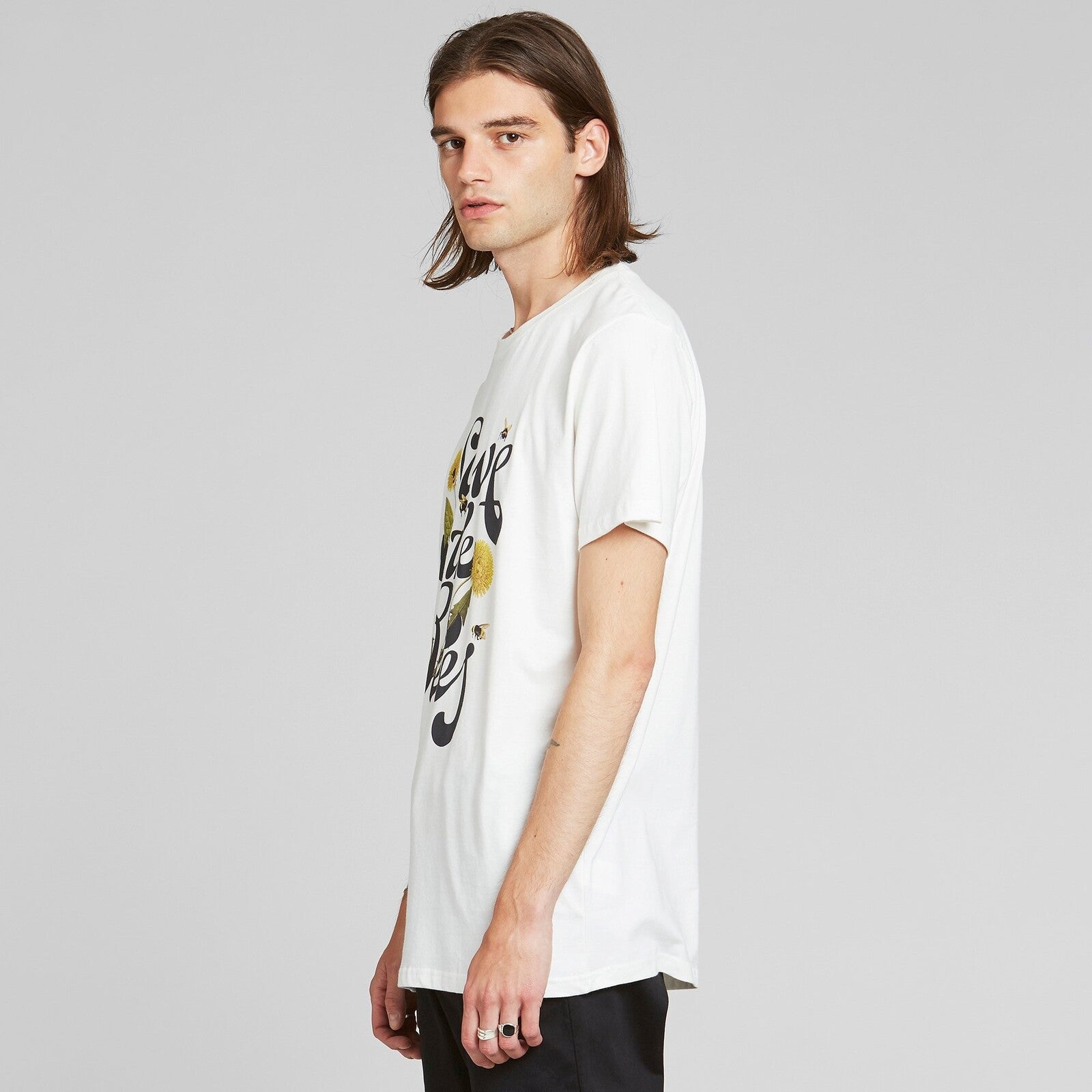 Camiseta Dedicated Stockholm Save the bees off white