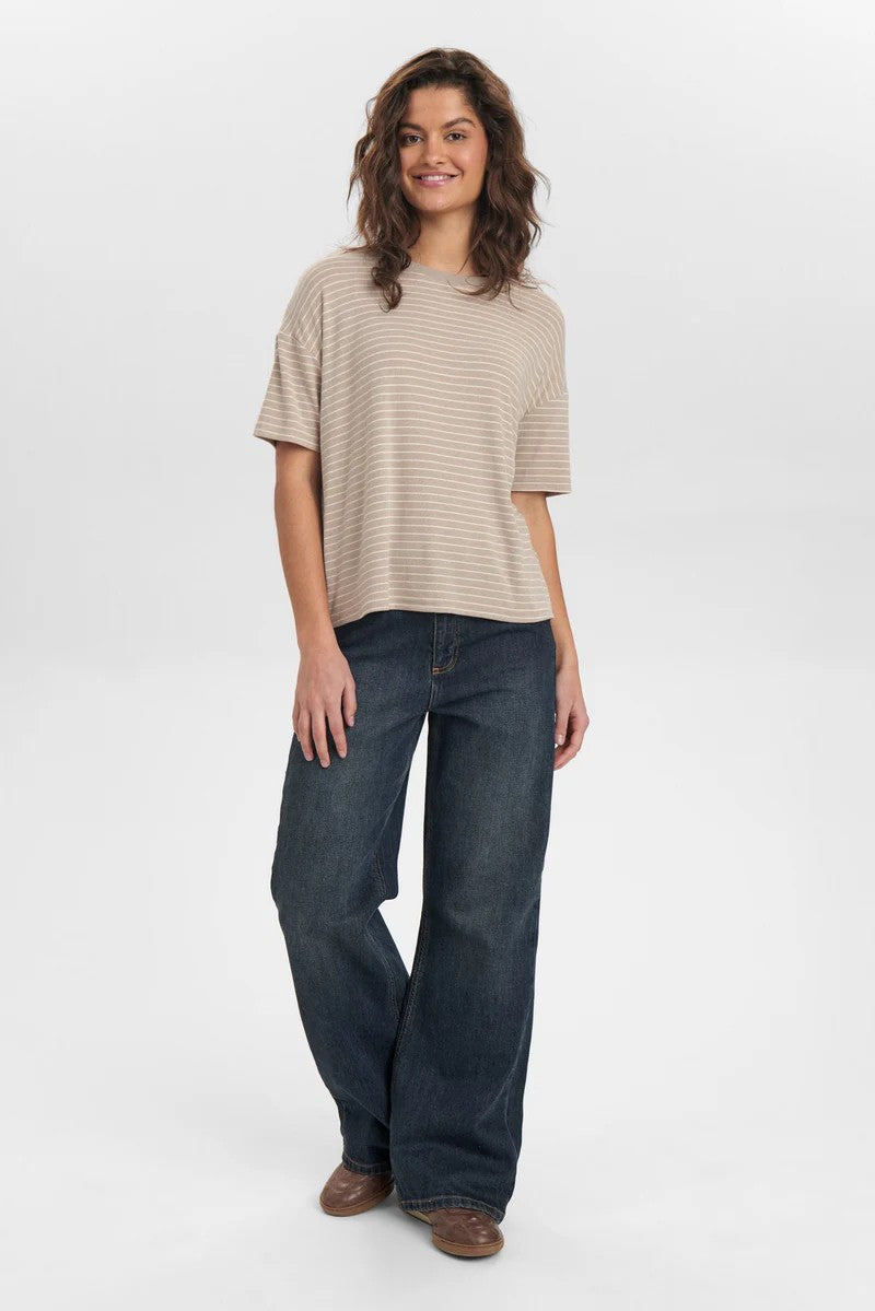 Camiseta Nümph Nubriery T-Shirt Grey Morn