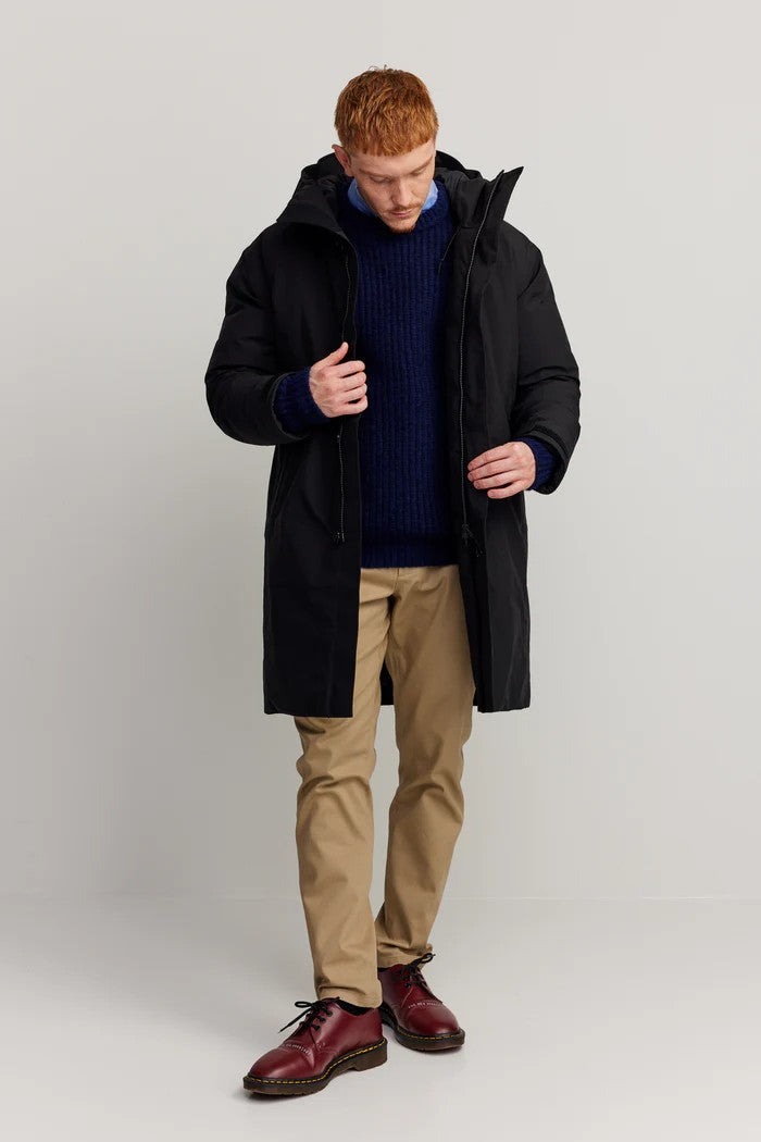 Abrigo Makia Monollith Jacket Negro