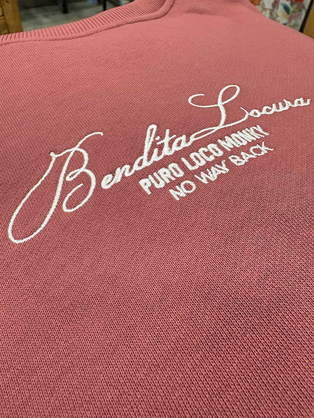 Sudadera Loco Monky Bendita Locura Oversize Vino