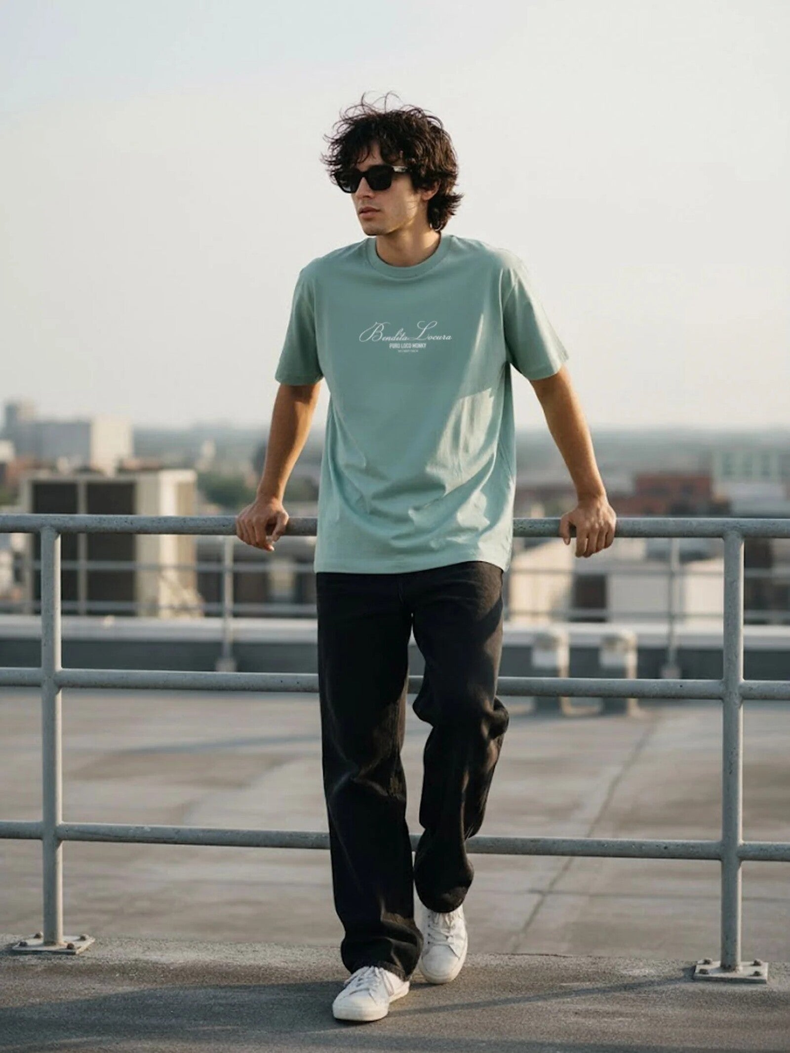 Camiseta Loco Monky Bendita Locura Verde